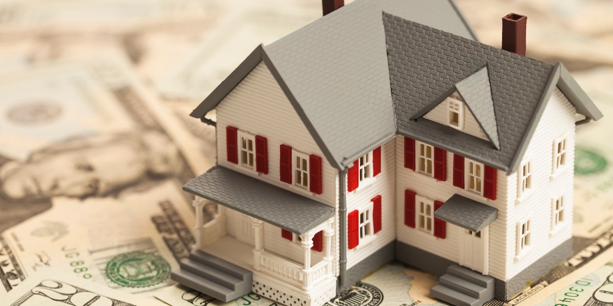 mini house on money